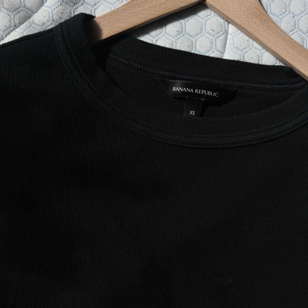 Banana Republic Basic Ribbed Tee - Black - image 6